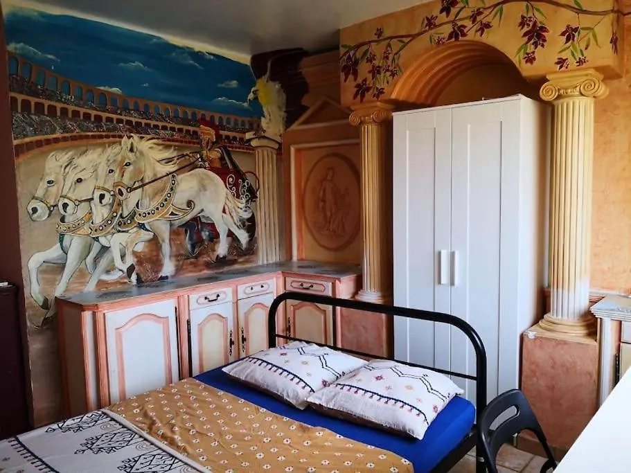 Air-Conditioning Room In An Apartment Of 4 Rooms Toulon Guest house